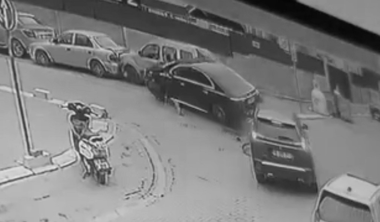 Tekirdağ’da 5 aracın karıştığı zincirleme kaza kamerada