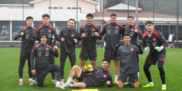 Ümit Milli Futbol Takım, hazırlıklarını yağmur altında sürdürdü