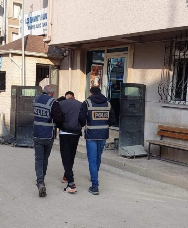 Bursa’da aranan şahıs polis operasyonuyla yakalandı