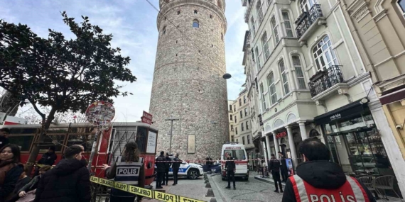 Galata Kulesi’nden atlayan kadın hayatını kaybetti