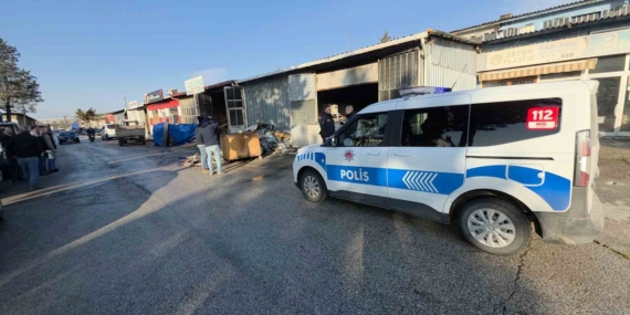 Edirne Sanayi Sitesi’ndeki korkutan yangındaki hasarın boyutu gün ağarınca ortaya çıktı