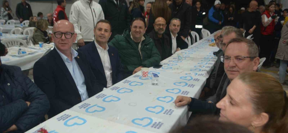 Ayvalık’ta Büyükşehir Belediyesi’nden dev iftar