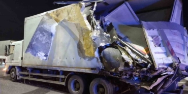 Kuzey Marmara Otoyolu’nda yolcu otobüsü tıra çarptı: 10 yaralı