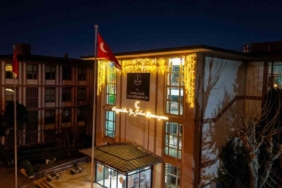 İstanbul’da bu yıl okulların sadece içi değil, dışı da Ramazan’la aydınlandı