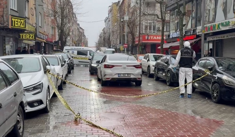 Esenyurt’ta iki sürücünün trafik tartışması kanlı bitti