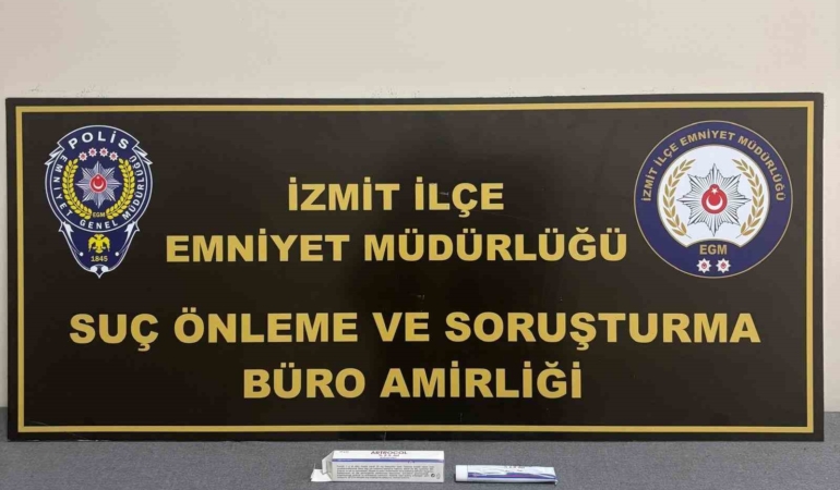Yaşlıları romatizma kremiyle dolandırdı