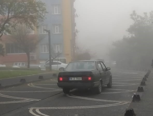 Balıkesir’de sis etkili oluyor