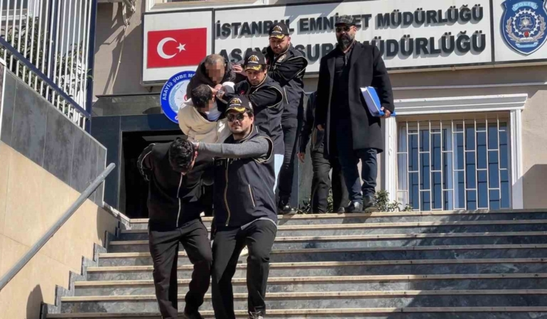 Kadıköy’de ev sahibi ve bakıcıyı bağlayıp 1 milyon TL çaldılar: Şüpheli yurt dışına kaçarken yakalandı