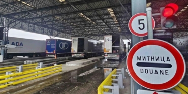 Çikolata dolu çantadan 220 bin Euro çıktı