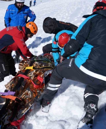 Uludağ’da çığ arama kurtarma tatbikatı gerçekleşti