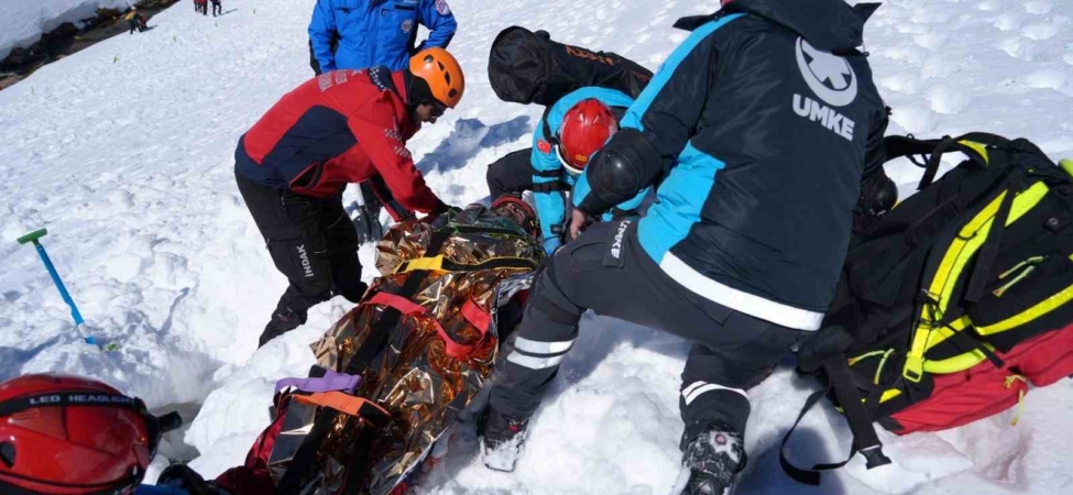 Uludağ’da çığ arama kurtarma tatbikatı gerçekleşti