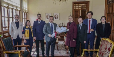 Vali Sözer, 14 Mart Tıp Bayramı dolayısıyla sağlık çalışanlarını kabul etti