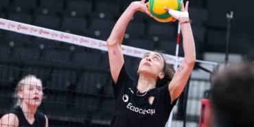 Eczacıbaşı Dynavit, yarı final ilk maçına çıkıyor