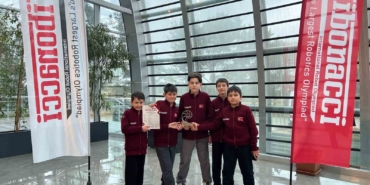 TACEV öğrencileri, robotik olimpiyatlarında Türkiye ikincisi oldu