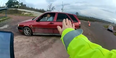 Jandarma uygulamasından kaçtı, tekrar geri döndü