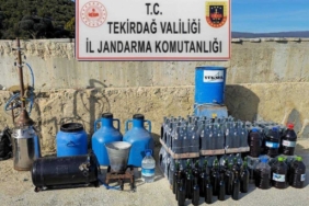 Şarköy’de jandarmadan operasyon: Uyuşturucu, silah ve kaçak içki ele geçirildi