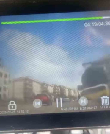 Bursa’da motosiklet sürücüsünün dikkati kazayı önledi