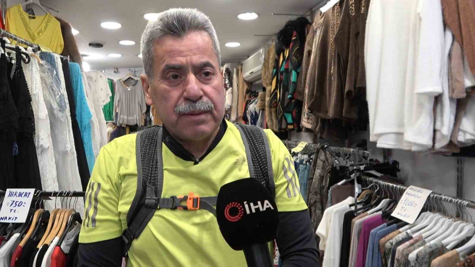 Bursa’da 66 yaşındaki esnaf, oruçlu halde trafiğe takılmamak için iftara koşuyor