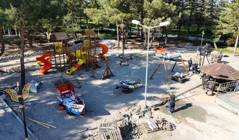 Ertuğrulgazi Türbesi içerisindeki park alanında çalışmalar hız kazandı