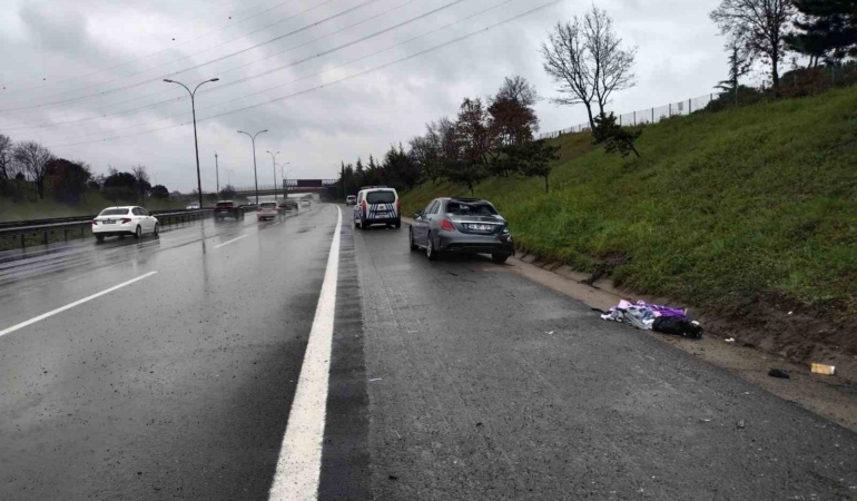 Tuzla’da takla atan otomobile başka bir araç çarptı: 2’si çocuk 7 kişi yaralandı