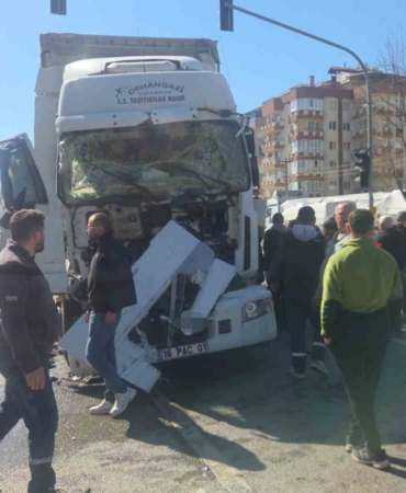 Bursa’da zincirleme kaza: 5 yaralı
