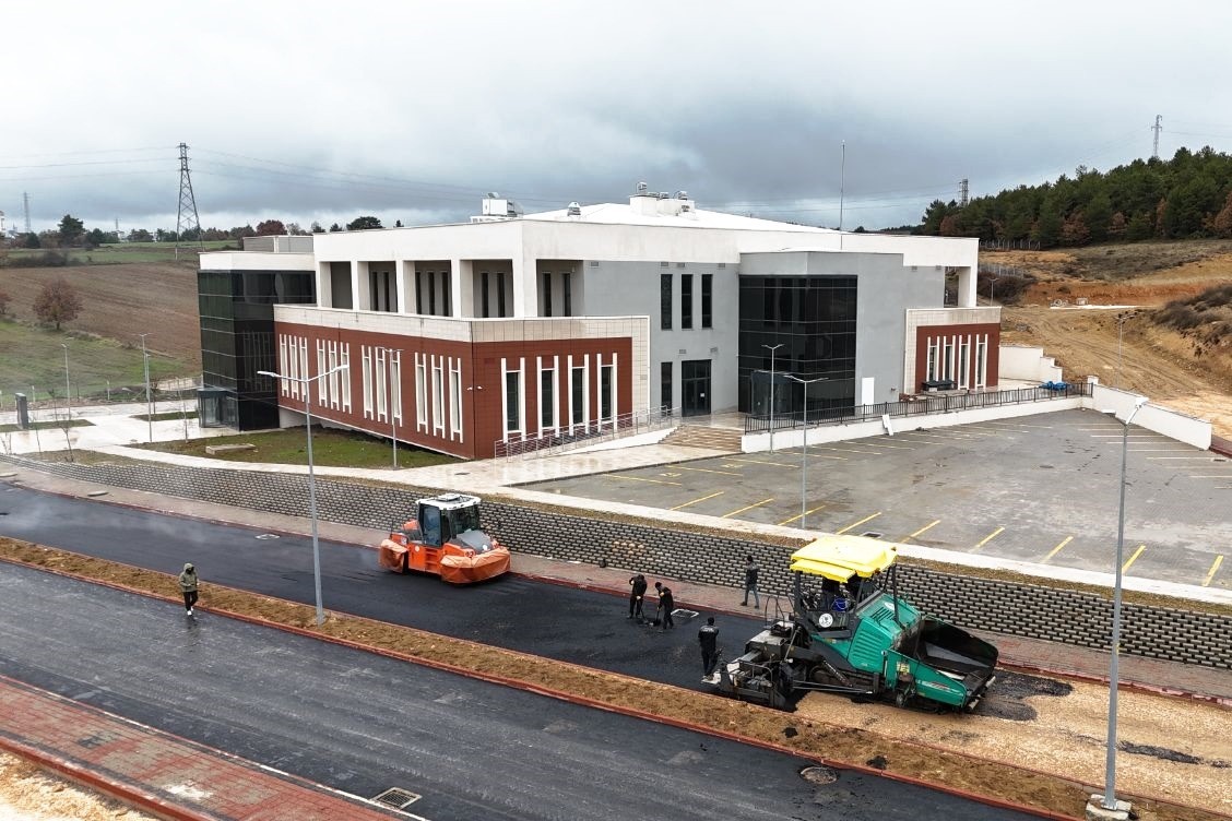 BŞEÜ Merkez Kampüsü’nde ulaşım altyapısı güçlendi