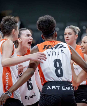 Eczacıbaşı Dynavit, Kupa Volley’de yarı finalde
