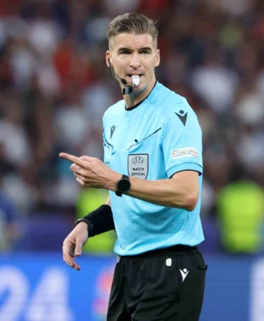 Türkiye - Romanya maçını François Letexier yönetecek