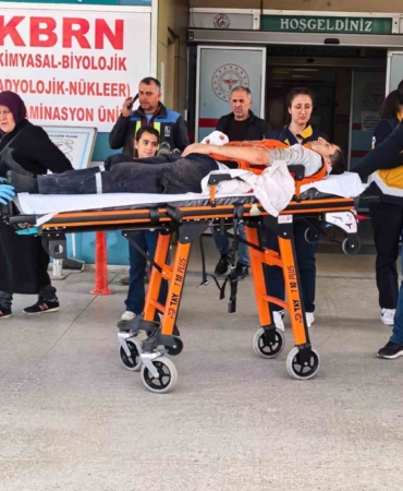 Bıçkı makinesi elini parçaladı