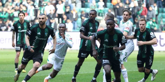 Trendyol Süper Lig: Kocaelispor: 0 - Konyaspor: 0 (İlk yarı)
