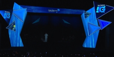 Müslüm Gürses’in hologramı, 5G teknolojisi sayesinde sanatçılarla düet yaptı