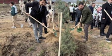 Ayvacık’ta 1500 fidan toprakla buluşturuldu