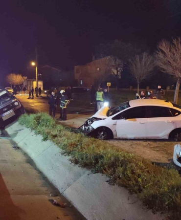 Edirne’de otomobil ile cipin çarpıştığı kazada 3 kişi yaralandı
