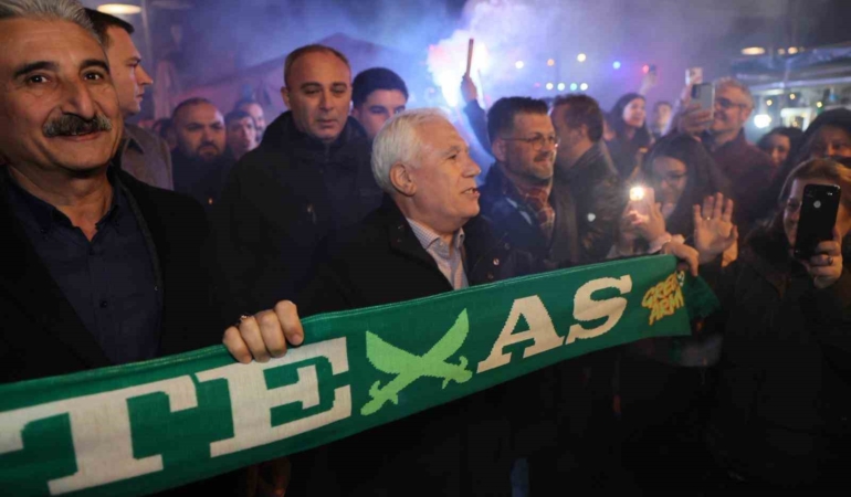 Tahanlı Pide ve çaylar başkan Bozbey’den