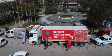 Deprem Haftası’nda simülasyon tırı sahada