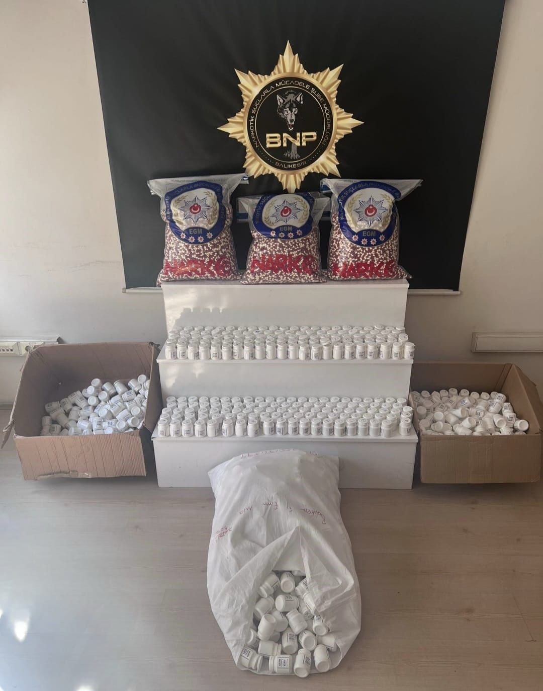 Balıkesir’de uyuşturucu operasyonunda 2 kişi tutuklandı