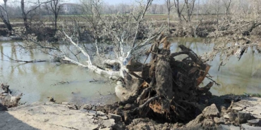 Tunca Nehri kıyısında toprak kayması: 9 yıl sonra gelen taşkınlar zemini etkiledi