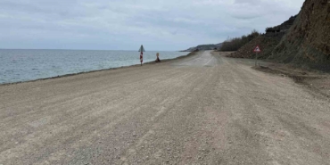 Heyelan sonrası kapanan yol yeniden ulaşıma açıldı