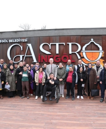 Alper Taban, Engelsiz Yaşam Merkezi öğrencileriyle kahvaltıda buluştu