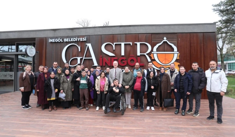 Alper Taban, Engelsiz Yaşam Merkezi öğrencileriyle kahvaltıda buluştu