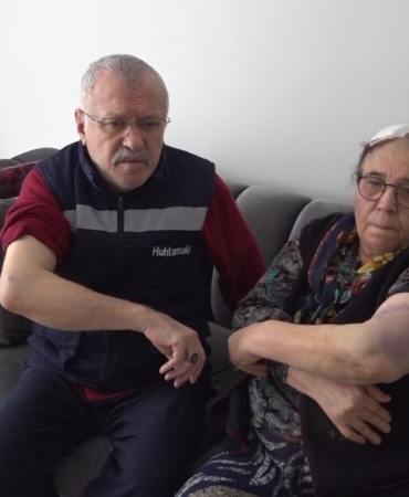 Esenyurt’ta komşu dehşeti: Genç adam yaşlı çifti sopayla darp etti