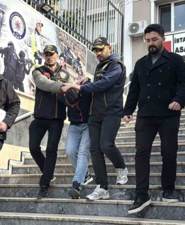 Fatih’te boşanma aşamasındaki eşini öldüren şüphelinin ifadesi ortaya çıktı: ‘‘Silahın kurulu olduğunu unutmuşum’’