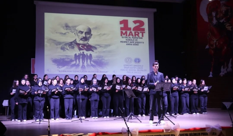 İstiklal Marşı’nın Kabulü ve Mehmet Akif Ersoy’u Anma Programı Edremit’te gerçekleştirildi