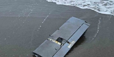 Sakarya’da sahile dron parçası vurdu