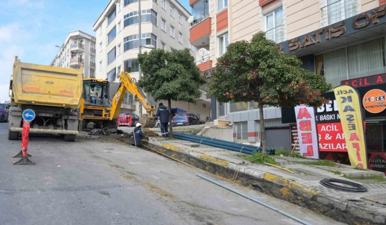Esenyurt Mehmet Akif Ersoy Mahallesi’nin 7 yıllık elektrik sorunu çözüldü