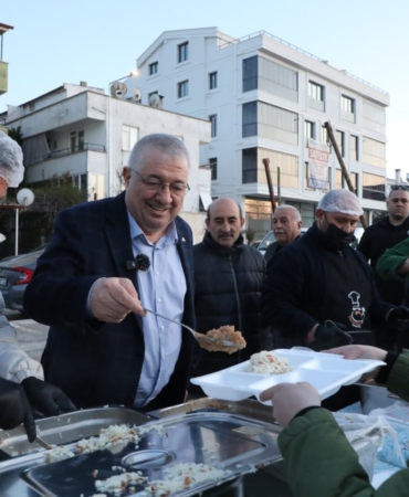 Edremit iftar sofralarında buluşuyor