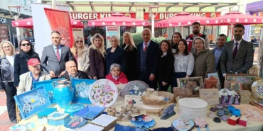 Edirne’de huzurevi sakinlerinden el emeği göz nuru sergi