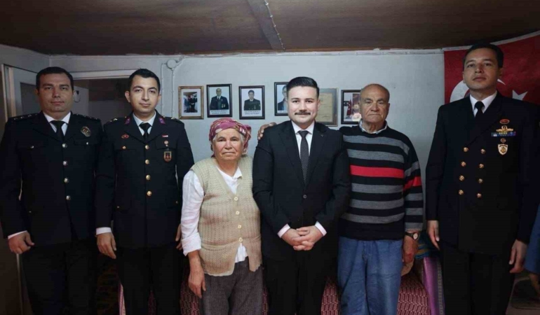 Gökçeada Kaymakamı Acar’dan Gazi ailesine bayram ziyareti