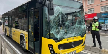 Üsküdar’da iki İETT otobüsü çarpıştı