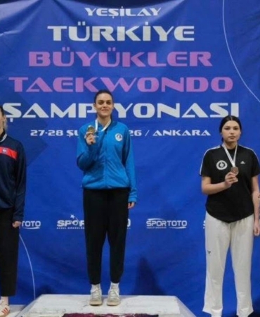 Kağıtsporlu sporculardan madalya yağmuru